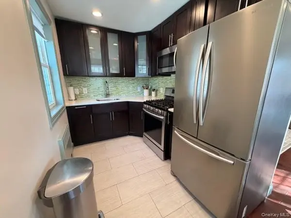 224-39 Kingsbury ave Kingsbury ave #A, Bayside, NY 11364