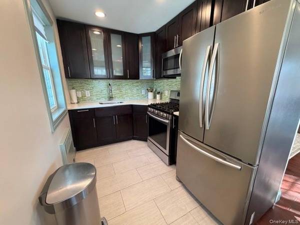 224-39 Kingsbury ave Kingsbury ave #A, Bayside, NY 11364