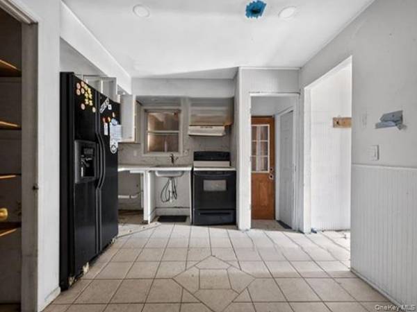 50 ASTOR DR, Shirley, NY 11967
