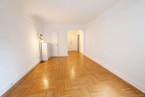 35-50 82 St #4A, Jackson Heights, NY 11372