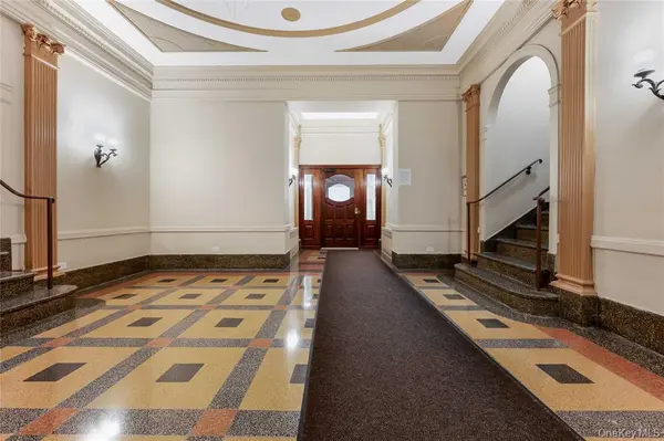 35-50 82 St #4A, Jackson Heights, NY 11372