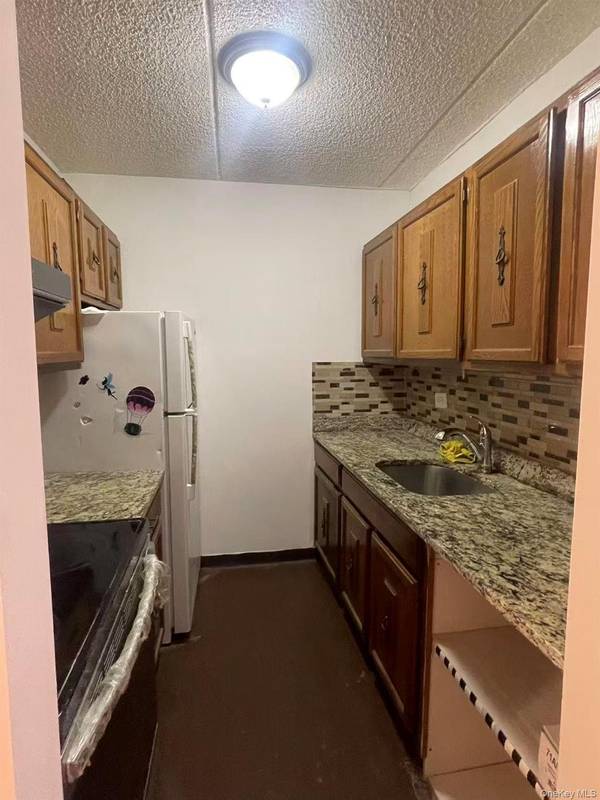 137-77 45th AVE #3P, Flushing, NY 11355
