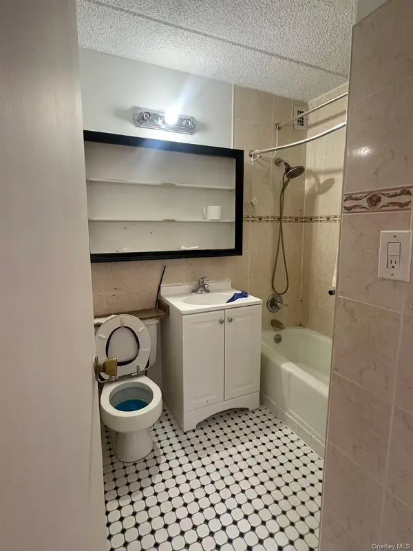 137-77 45th AVE #3P, Flushing, NY 11355