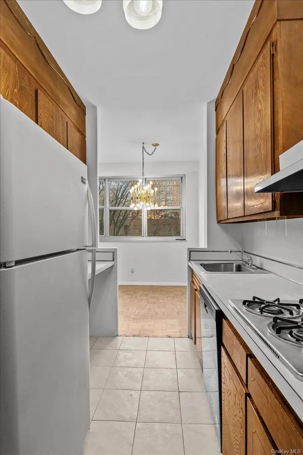555 Kappock ST #4H, Bronx, NY 10463