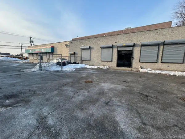 210 Lawrence AVE, Lawrence, NY 11559
