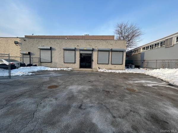 210 Lawrence AVE, Lawrence, NY 11559