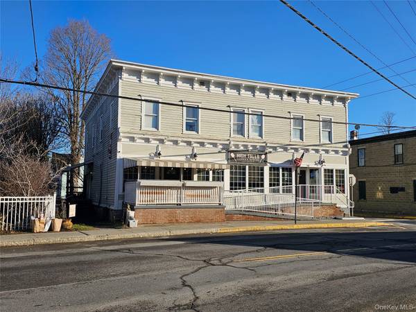 94 Main ST, Claverack, NY 12565