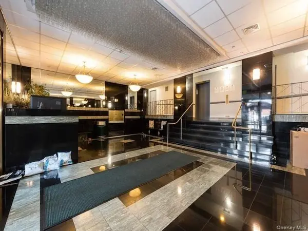 25 W Broadway #503, Long Beach, NY 11561