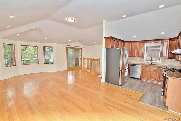 154-36 20th RD, Whitestone, NY 11357