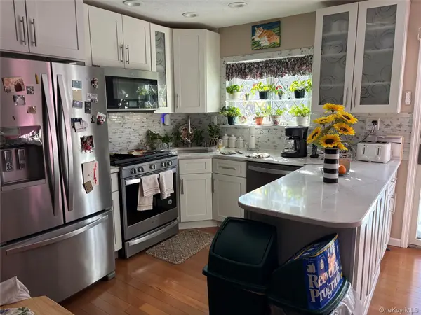 281 Graff AVE, Bronx, NY 10465