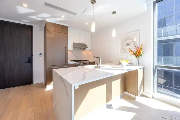 33-66 Farrington ST #13J, Flushing, NY 11354