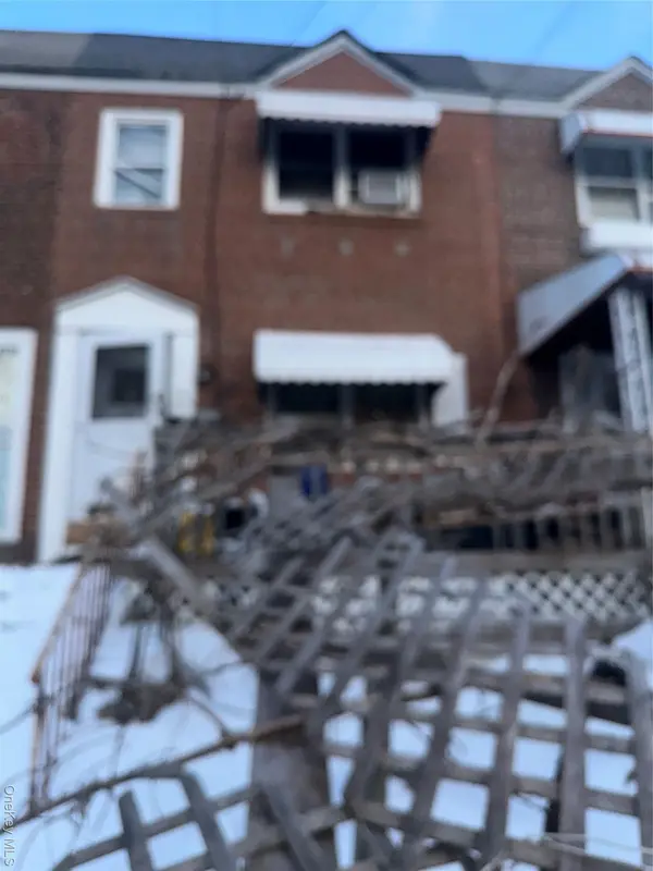 10-31 116th ST, College Point, NY 11356