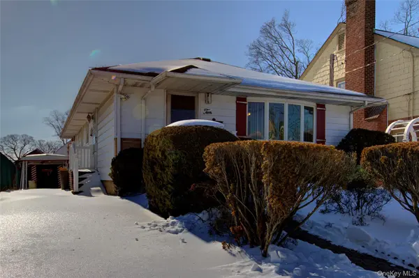 10 Taft AVE, Hempstead, NY 11550