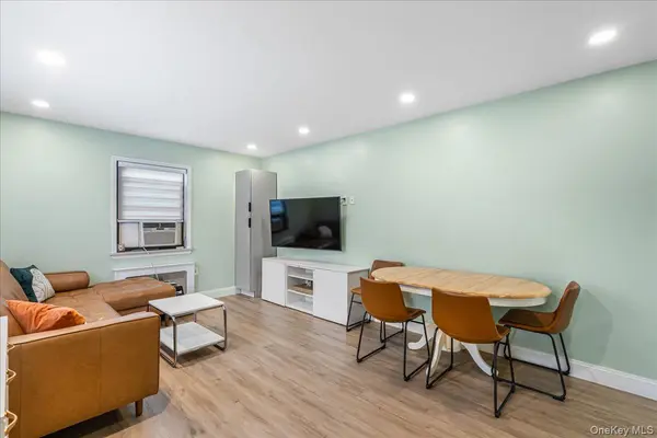 74-12 220th ST #335A1, Bayside, NY 11364