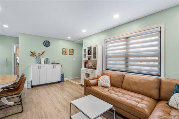 74-12 220th ST #335A1, Bayside, NY 11364