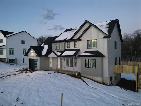 44 Southfield FLS, Monroe, NY 10950