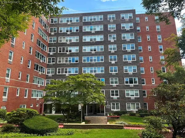 164-20 Highland AVE #9T, Jamaica Hills, NY 11432