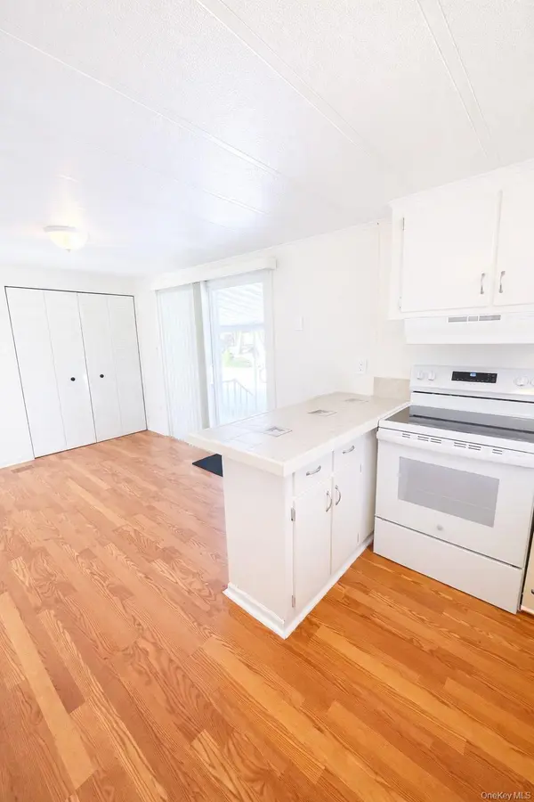 1661 Old Country RD #398, Riverhead, NY 11901