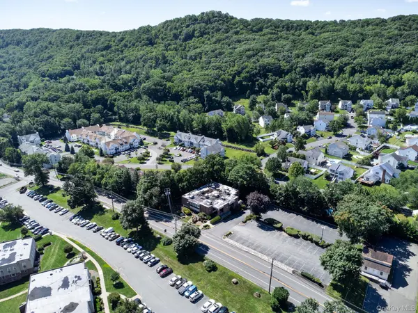 171 Ramapo RD #Upper, Garnerville, NY 10923