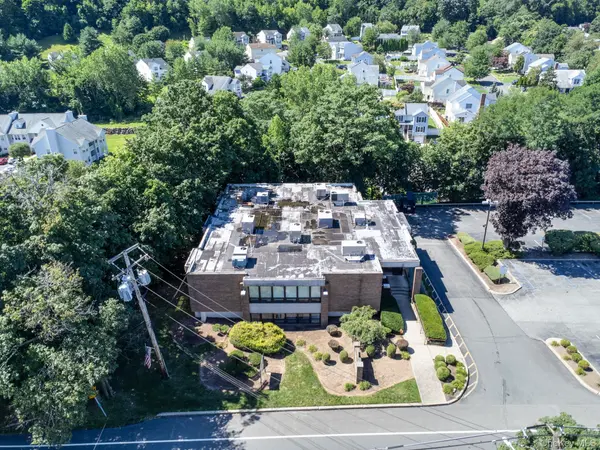 171 Ramapo RD #Upper, Garnerville, NY 10923