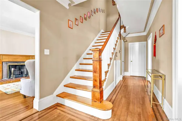 3326 162nd ST, Flushing, NY 11358