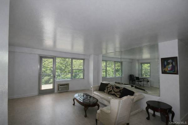 12399 Flatlands AVE #4J, Brooklyn, NY 11207