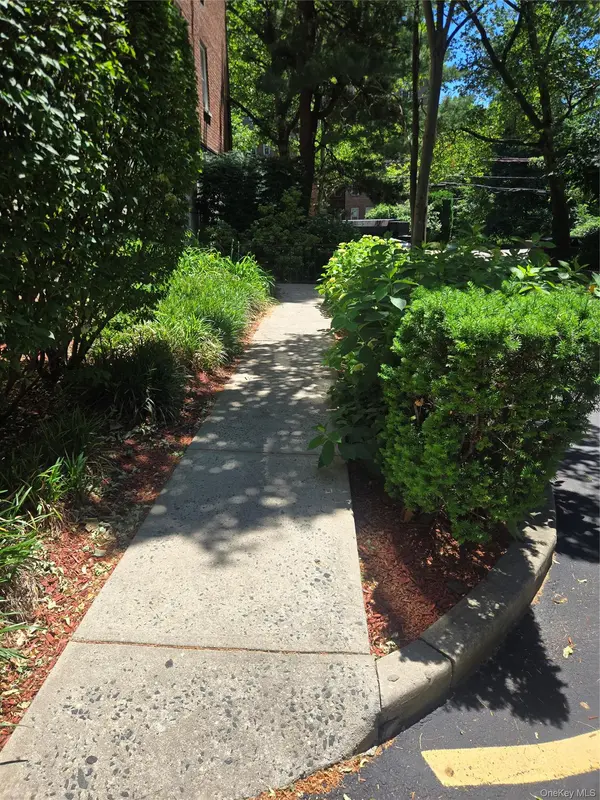 765 Bronx River #3F, Bronxville, NY 10708