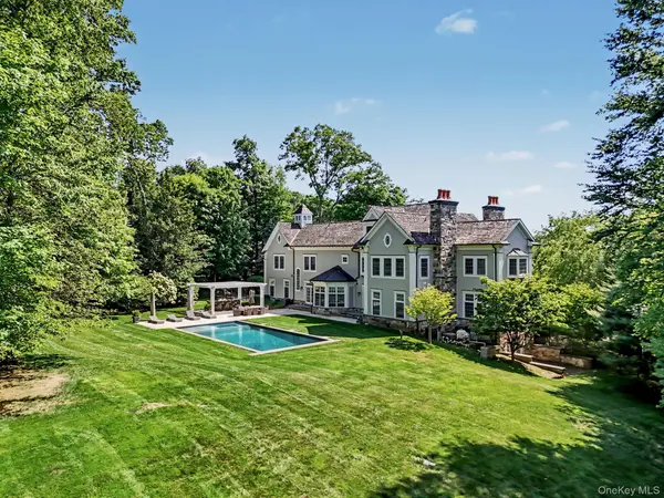 12 Gifford Lake DR, Armonk, NY 10504