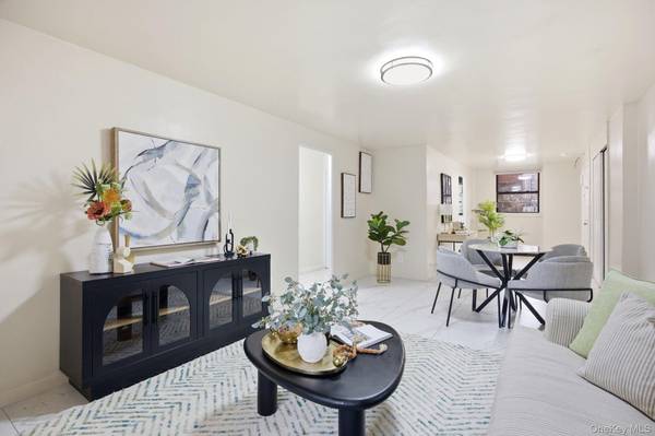 61-15 98th ST #ST-F, Rego Park, NY 11374