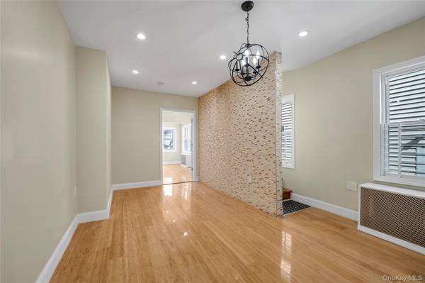 2516 Curtis ST, East Elmhurst, NY 11369