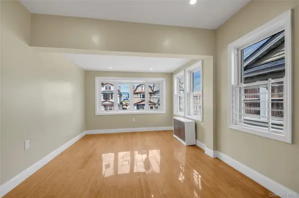 2516 Curtis ST, East Elmhurst, NY 11369