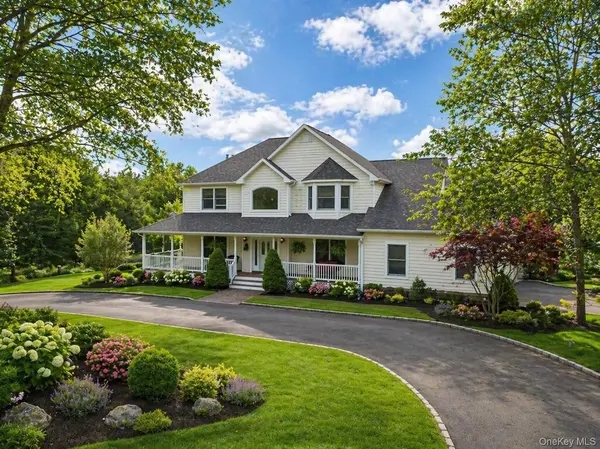 2655 Rocky Point RD, East Marion, NY 11939