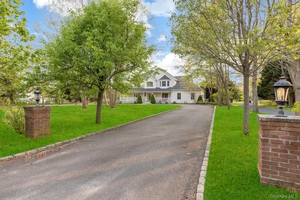 2655 Rocky Point RD, East Marion, NY 11939
