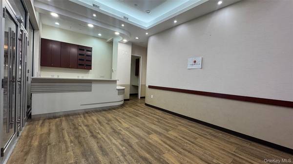 131-07 40th RD, Flushing, NY 11354