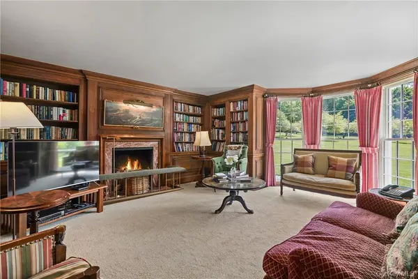 99 Cantitoe ST, Katonah, NY 10536