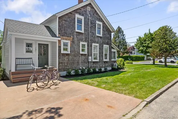 19 New Jersey AVE, Bellport Village, NY 11713