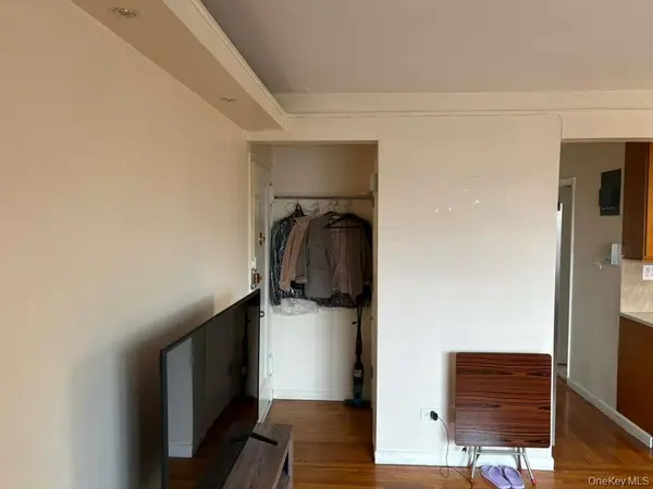 144-04 78th AVE #3K, Flushing, NY 11367