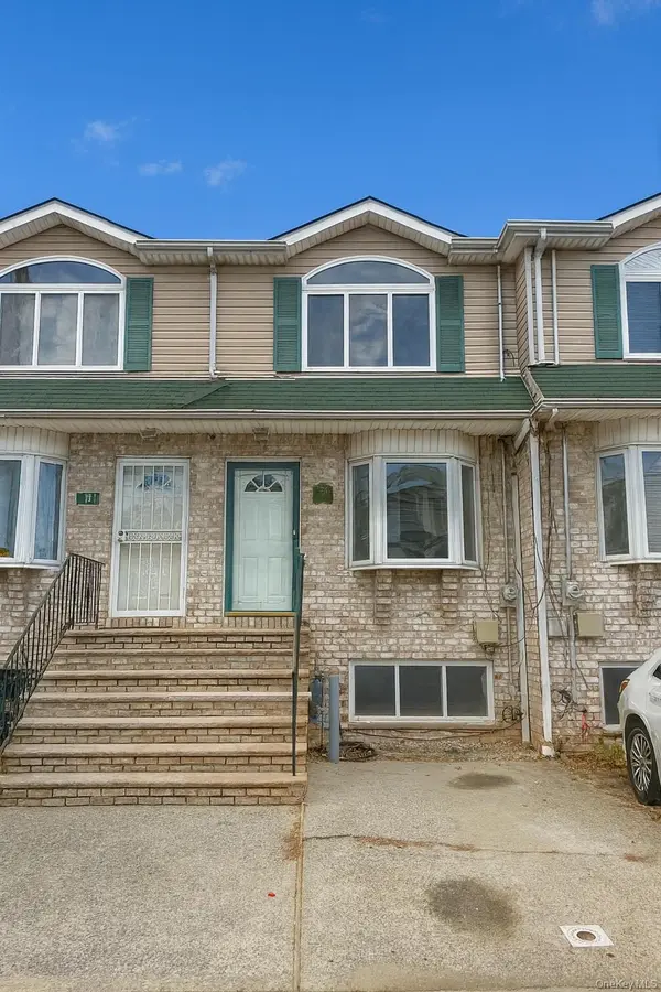 109 Lyceum CT, Staten Island, NY 10310
