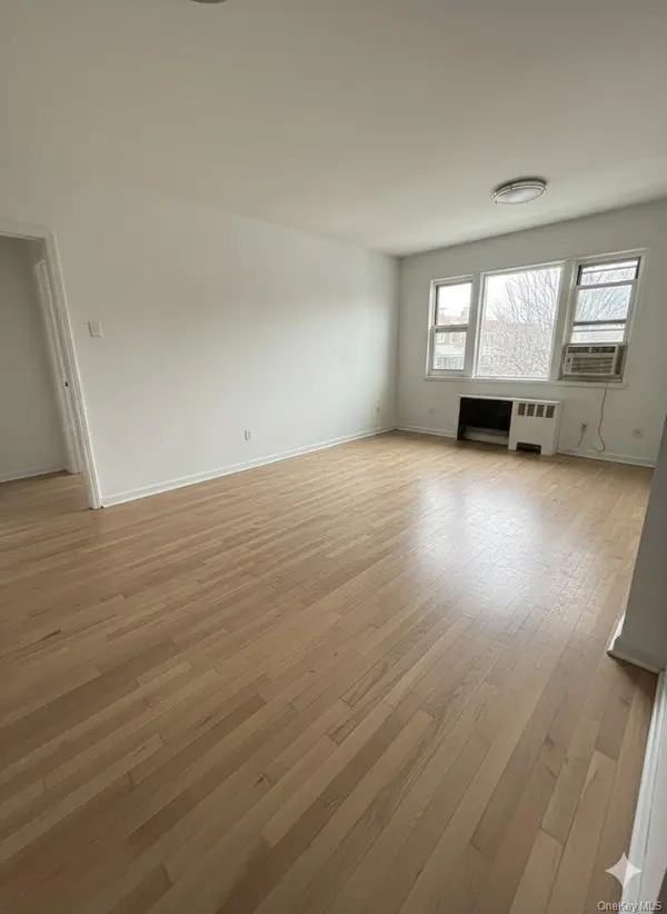 68-56 140 ST #Upper, Kew Garden Hills, NY 11367