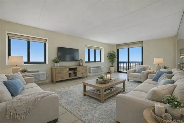 750 W Broadway #4Q, Long Beach, NY 11561