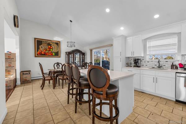19 Summit, Farmingville, NY 11738