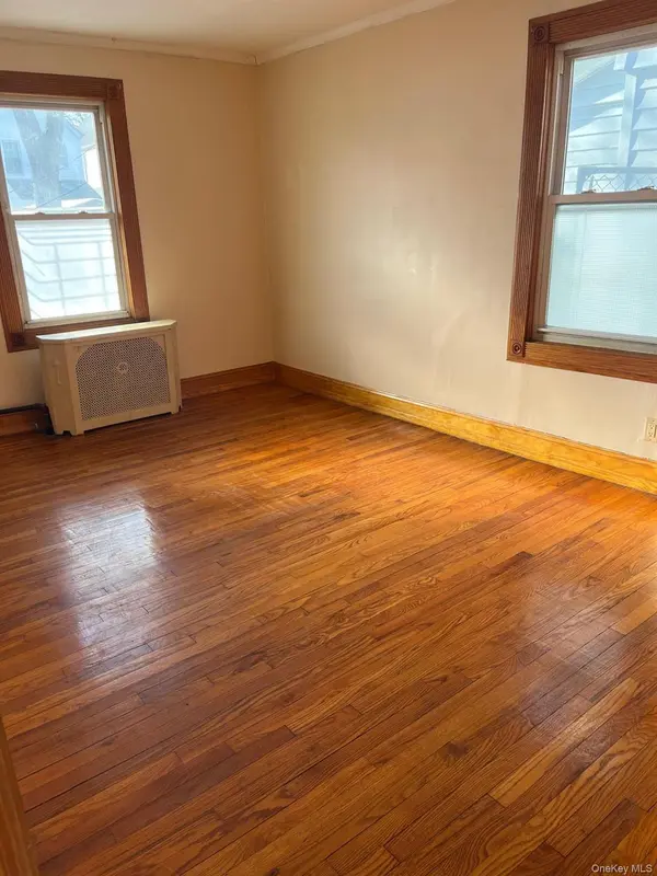 109-60 131st ST, South Ozone Park, NY 11420