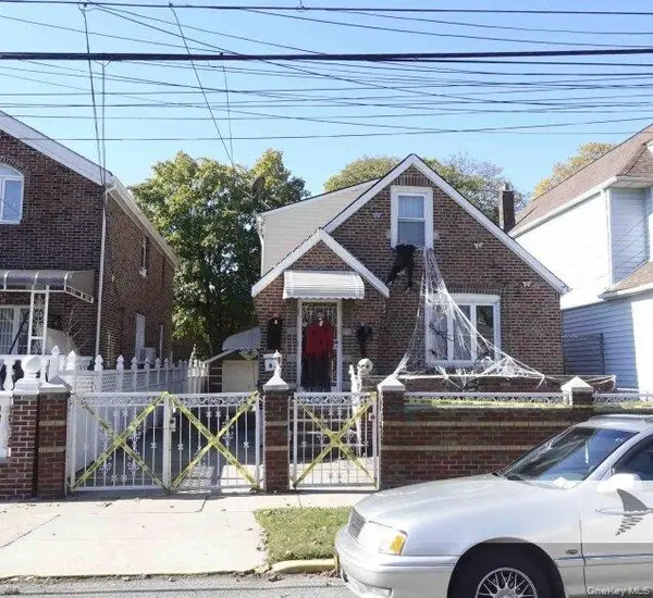 109-60 131st ST, South Ozone Park, NY 11420