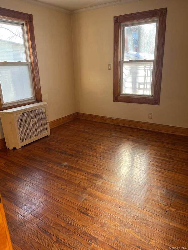 109-60 131st ST, South Ozone Park, NY 11420