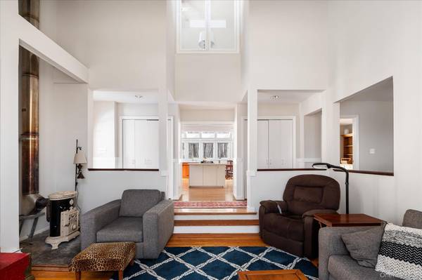 17 Highview RD, Pound Ridge, NY 10576