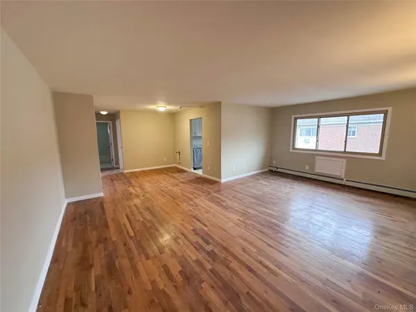 2449 UNION BLVD #33B, Islip, NY 11751