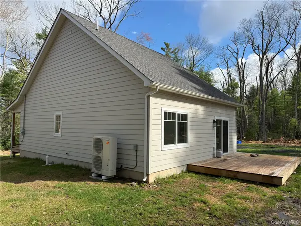 16 Leers RD, Glen Spey, NY 12737