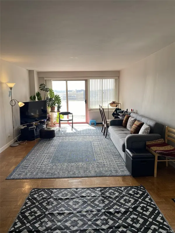 18-15 215th ST #6 A, Bayside, NY 11360