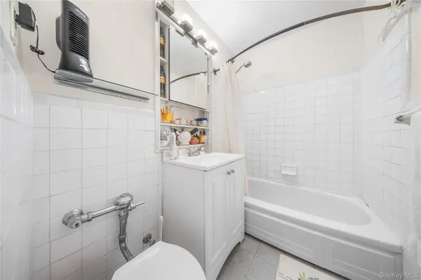 9935 59th AVE #6C, Corona, NY 11368