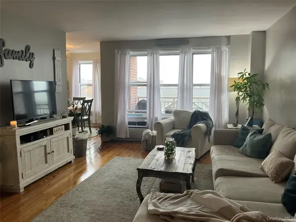 855 E Broadway #3F, Long Beach, NY 11561